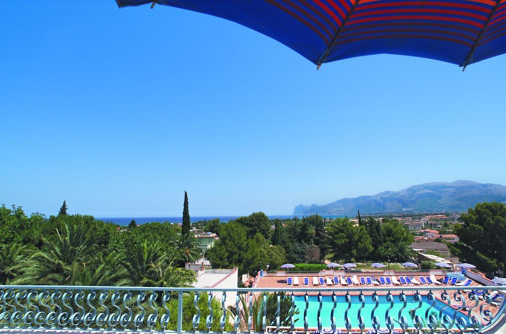 Hotel Azzolini Villagrazia Di Carini Buitenkant foto