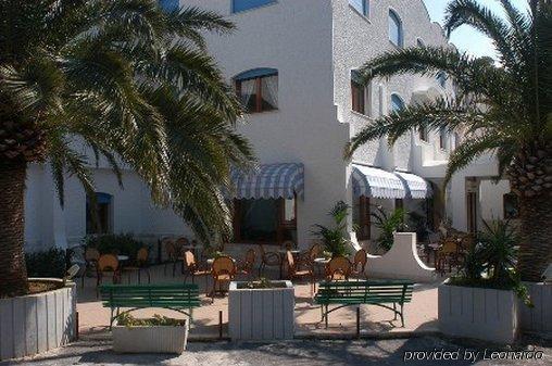Hotel Azzolini Villagrazia Di Carini Buitenkant foto