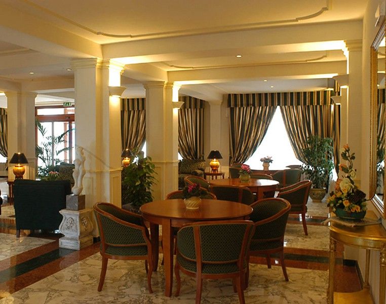 Hotel Azzolini Villagrazia Di Carini Buitenkant foto