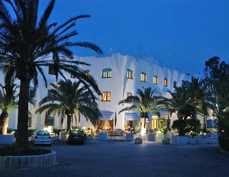 Hotel Azzolini Villagrazia Di Carini Buitenkant foto