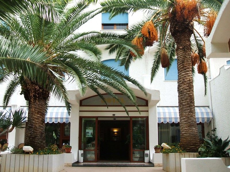 Hotel Azzolini Villagrazia Di Carini Buitenkant foto