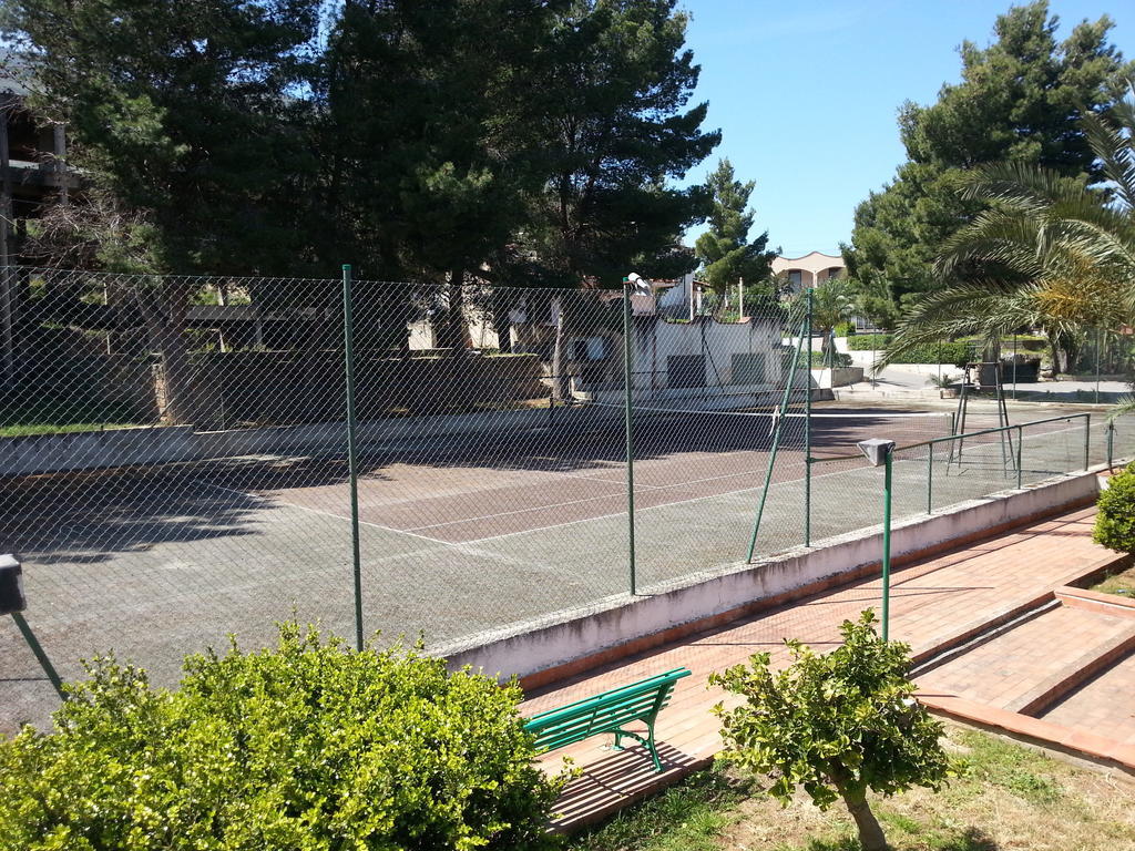 Hotel Azzolini Villagrazia Di Carini Buitenkant foto