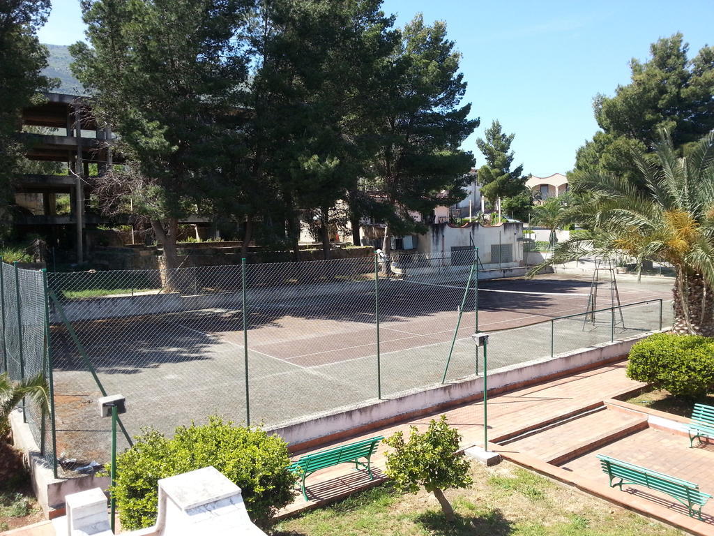 Hotel Azzolini Villagrazia Di Carini Buitenkant foto