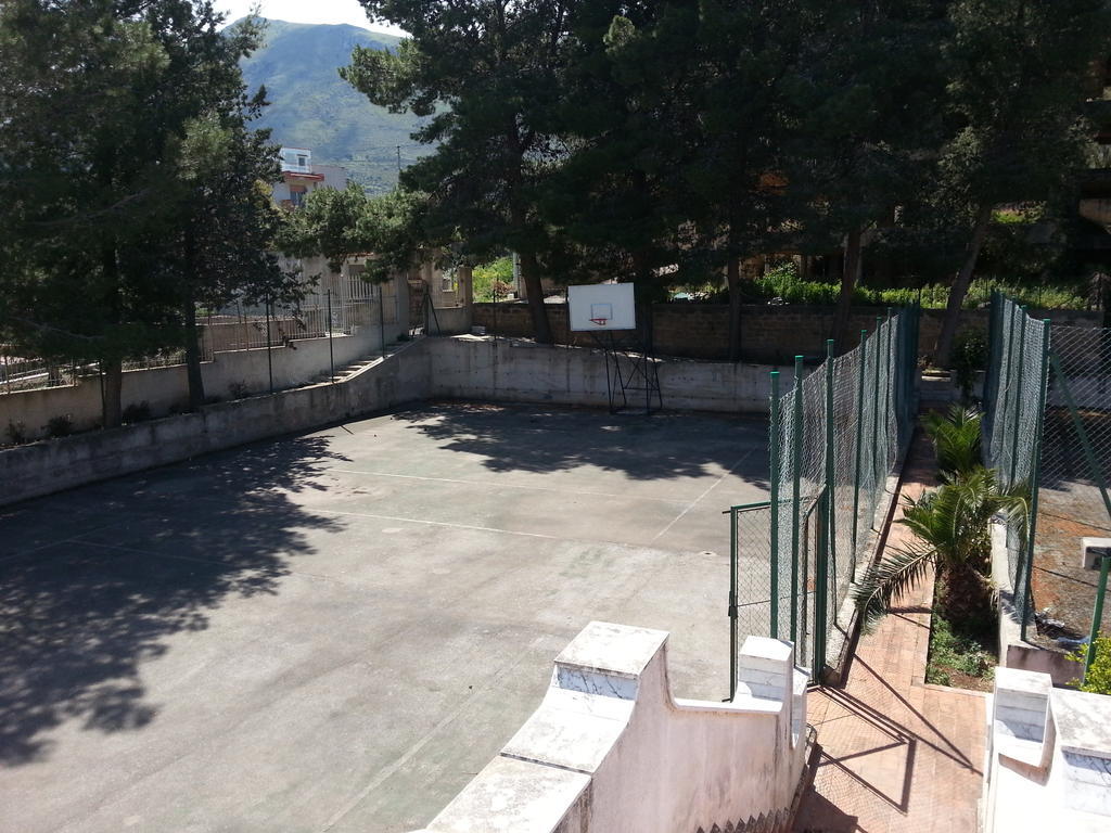 Hotel Azzolini Villagrazia Di Carini Buitenkant foto